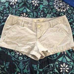 Khaki Hollister shorts